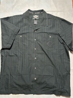Harley Davidson, short sleeve button down size 2 XL